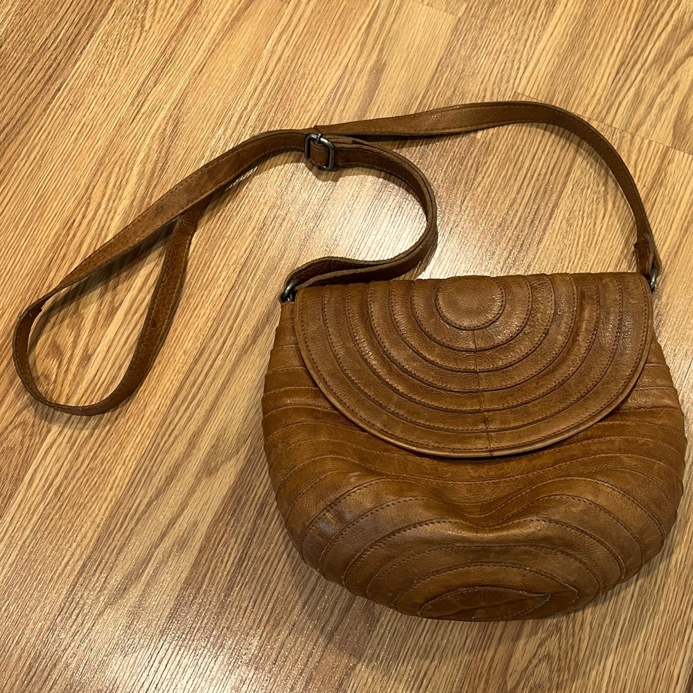Latico NJ Leather shoulder crossbody bag